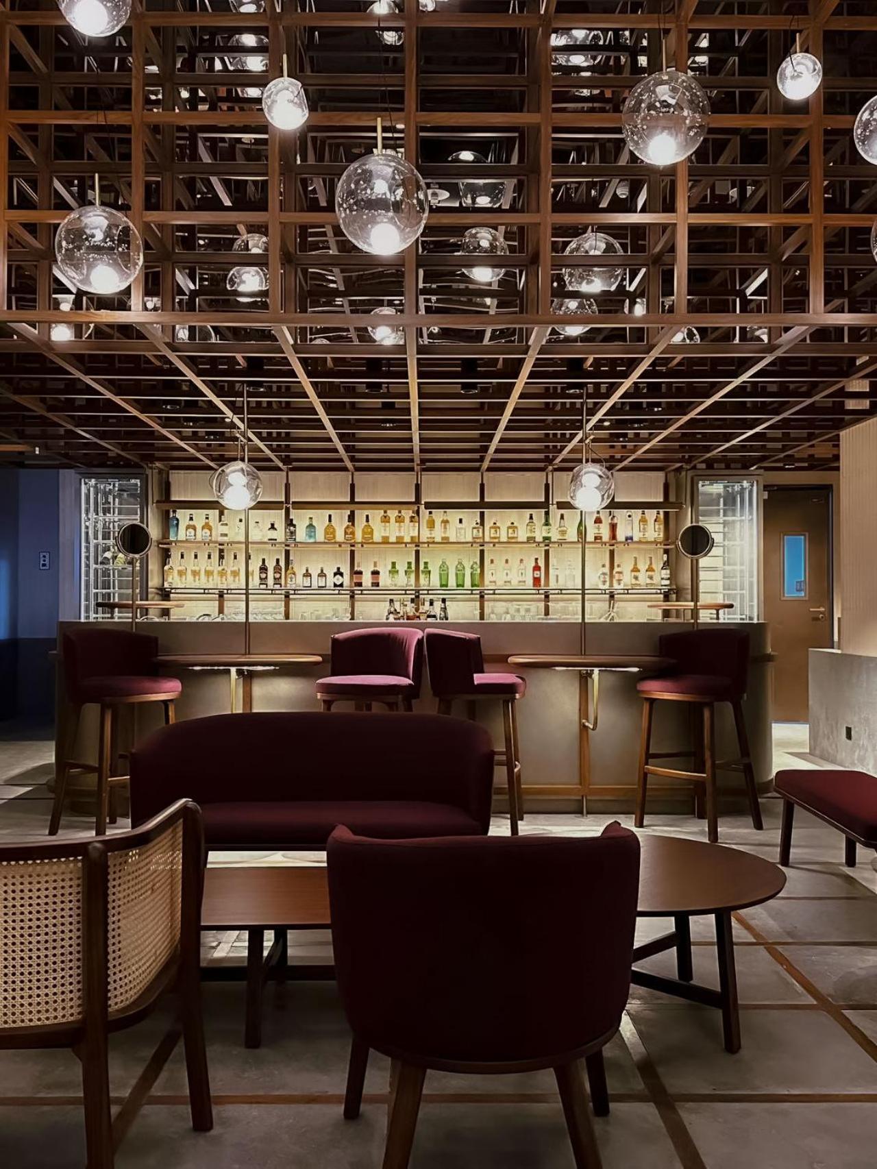 Khách sạn Artyzen New Bund 31 Qiantan 5*